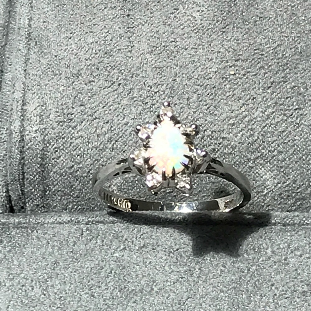 1950’s Vintage Garland opal and diamond ring